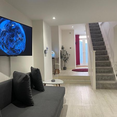 The Snap Pad Boutique Apartment Ройал-Танбридж-Уэльс Экстерьер фото